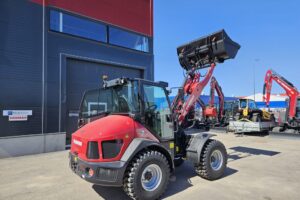 YANMAR frontaallaadur V7